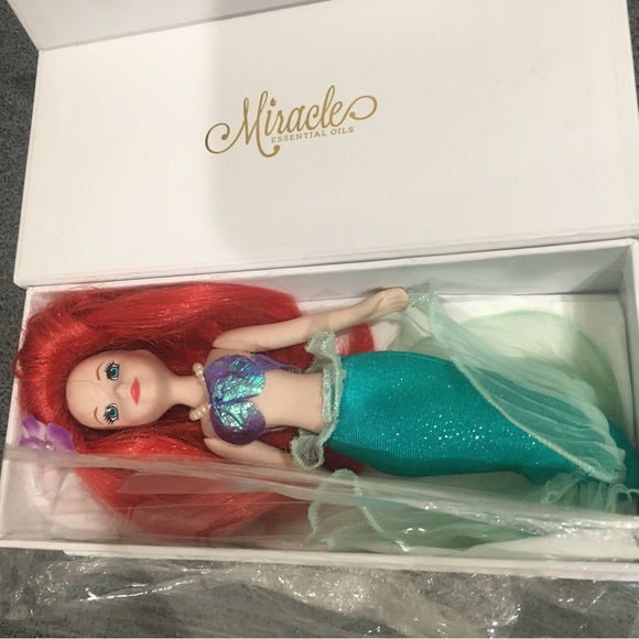 Little mermaid porcelain doll Ariel - Picture 5 of 7